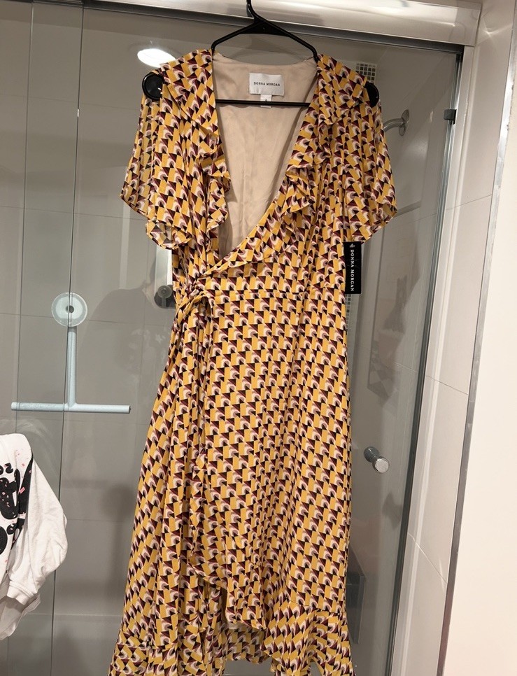 NWT Donna Morgan Wrap Dress Womens Yellow Geometric Abstract Tie Waist Size 6