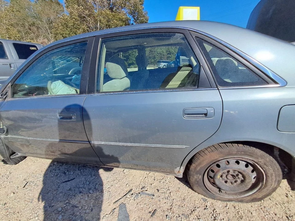 Puerta trasera izquierda del conductor compatible con 00-04 AVALON 2737204 Foto 2 de 4