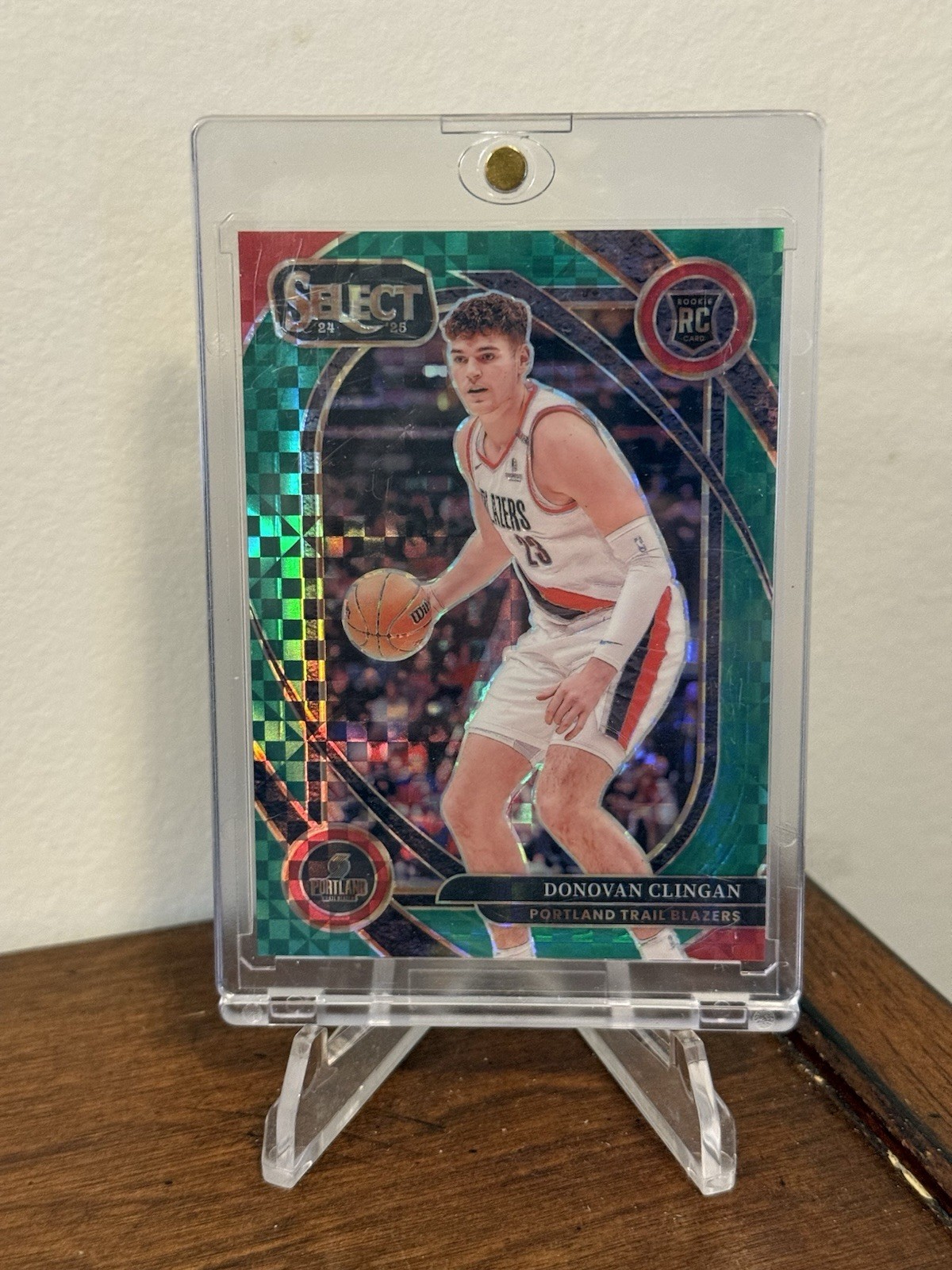 Donovan Clingan RC 2024-25 Panini Select Courtside - Green /5 - Rookie 1st Print