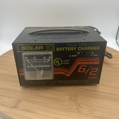 Century Solar Battery Charger 6/2 Amp Model 142-083B. Tested