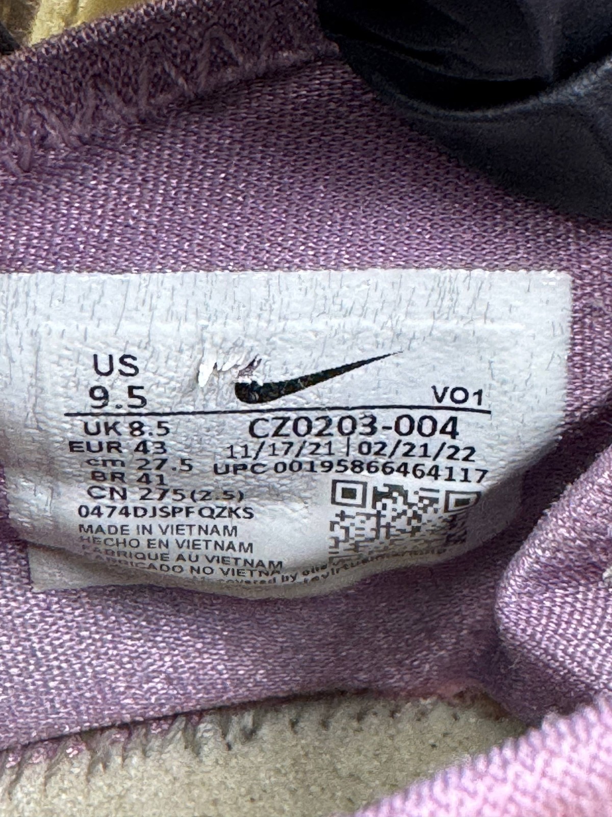 Size 9.5 - Nike LeBron 19 “Strive For Greatness” … - image 11