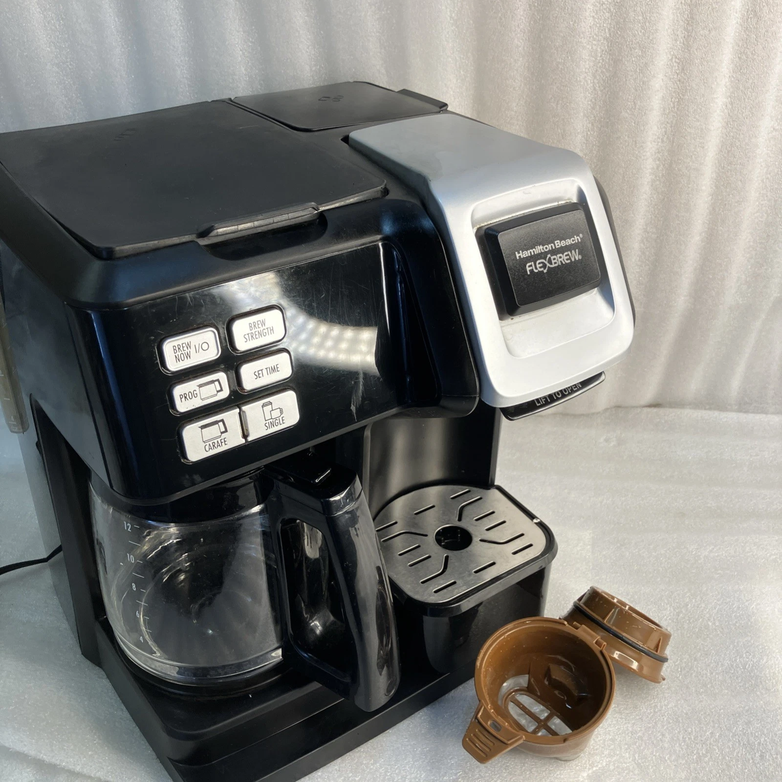 Hamilton Beach 49976 FlexBrew Trio 2-Way Coffee Maker, Compatible K-Cup Pod.
Opens in a new window o
