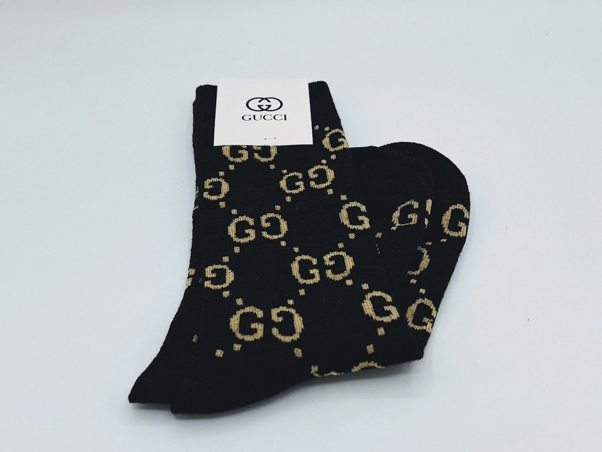 GUCCI ブラックソックス GGロゴ刺繍　Mサイズ Gucci GG Logo Glitter Socks Black Gold Regular Crew Sparkley