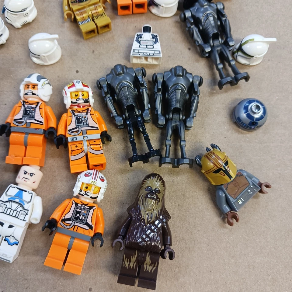 LEGO Star Wars Minifigure and Accessory Parts Lot Luke Kylo C3PO - Image 4 of 4