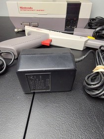 NES Nintendo Console With Mario/Duck Hunt, Controllers, Cords, & Zapper 🔥 