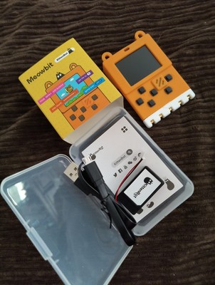 KittenBot KB0067 Orange Meowbit Card Sized Retro Game Computer Codable Console