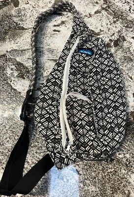 Kavu White and Black Sling Bag with Geometric Design KAVU-Crossbody Rope Sling Bag-Black & White | Mercari main image 4