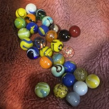 Lot Of 30 Plus Vitro Agate Hybrid Cat  s Eye Marbles 5/8  Or Less NM/Mint
