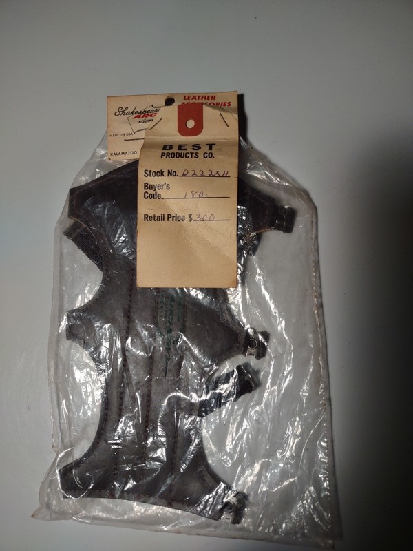 Vintage Shakespeare Archery Leather Arm Guard New in Packaging 