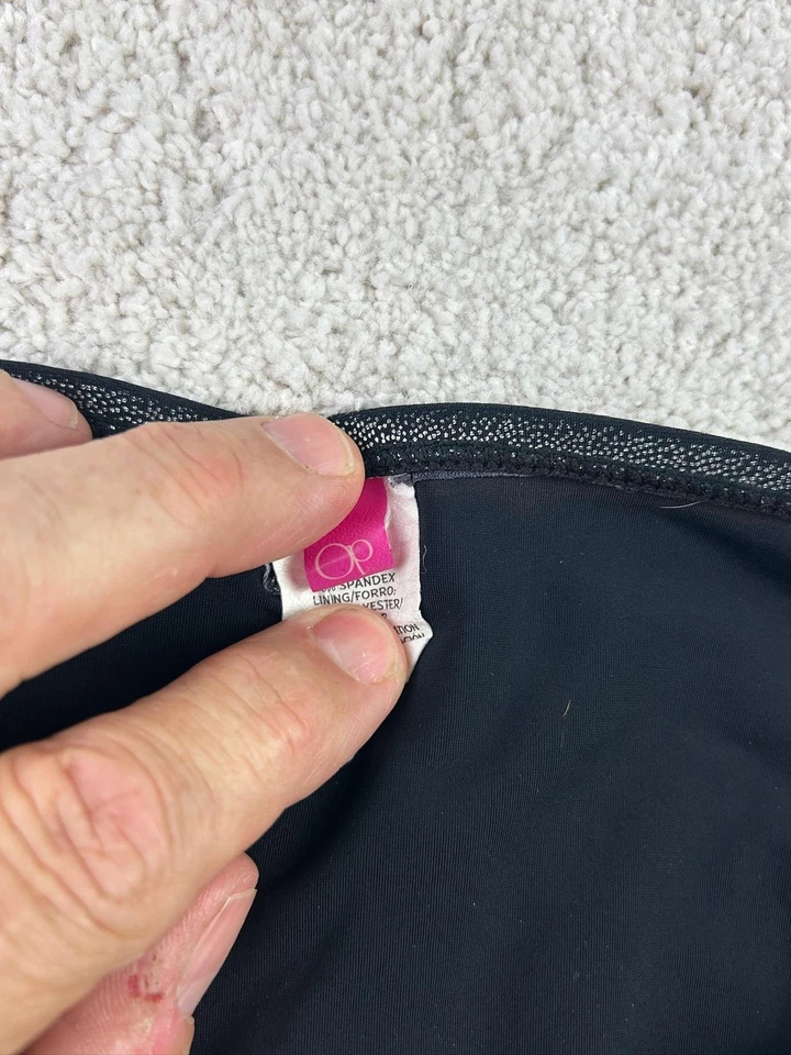 Biquíni OP feminino médio preto metálico laço lateral traje de banho praia - Imagem 3 de 4