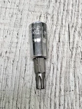 Snap-on Tools USA NEW 1/4" Drive T30 Standard TORX Bit Chrome Socket TTX30E