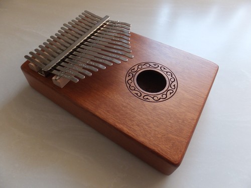 Kalimba 17 Key thumb finger piano musical instrument with accessories - Picture 3 of 7