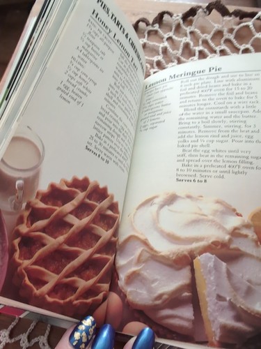 Vtg The Good Cook's Book Of DESSERTS Carole Handslip Color Illus 1982 Octopus - Picture 12 of 14