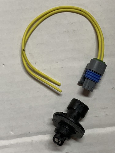 New oem temperature sensor P93CAA4203-01S P93CAA420301S with connector - Picture 2 of 8