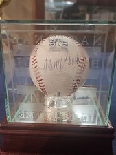 Johnny Bench Card and Memorabilia Guide 48