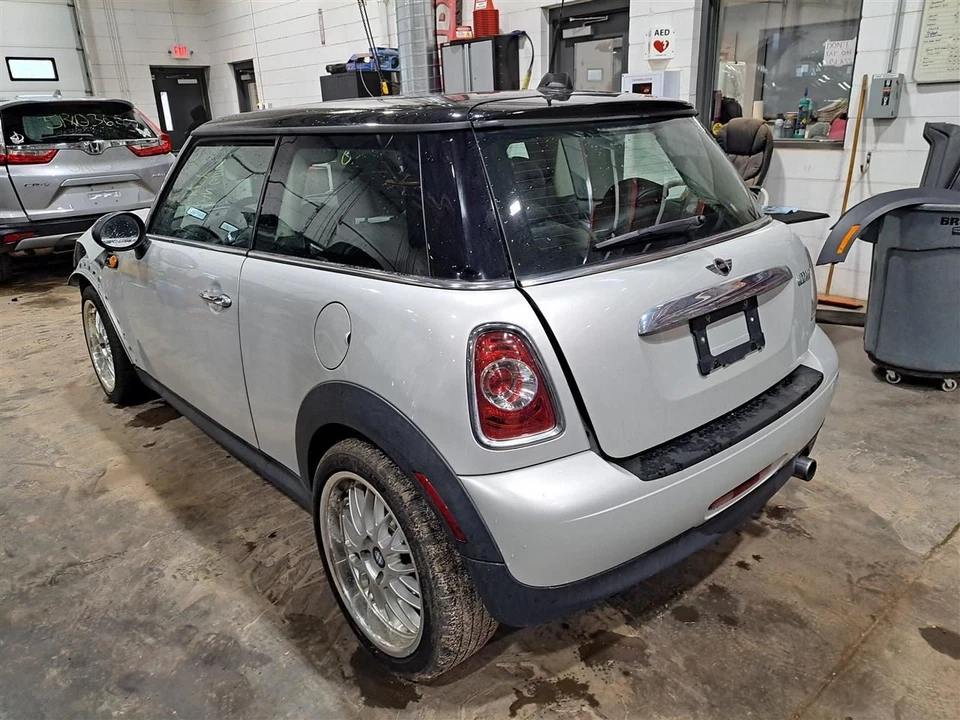 Cilindro maestro de freno 2012 Mini Cooper Minicooper Sku#4140407 Foto 2 de 4