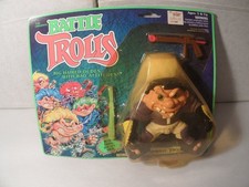 Hasbro Slapshot Troll Battle Trolls 4.5in Action Figure Puck-Firing Hockey Stick