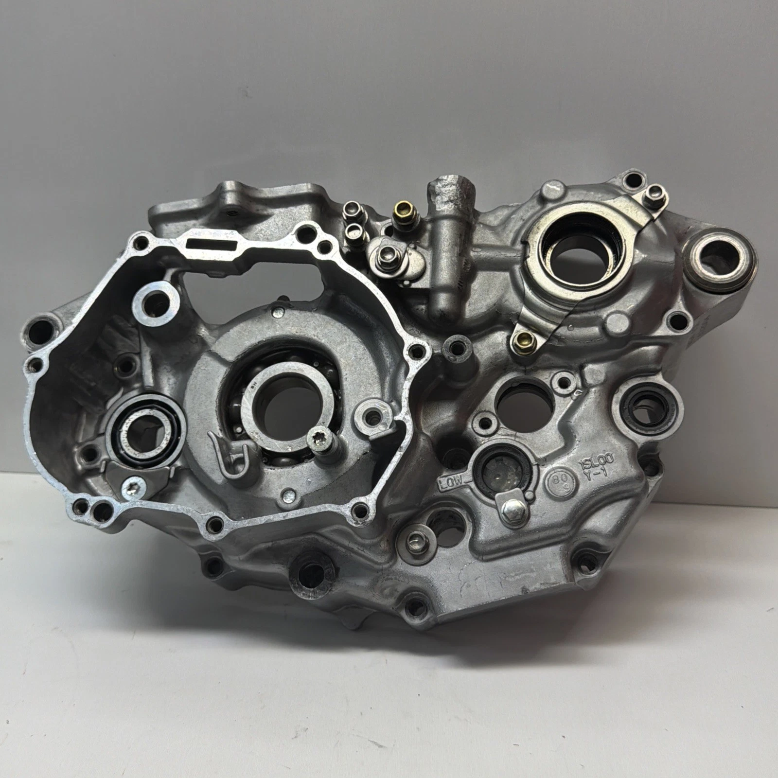 14 - 17 YAMAHA YZ 450 F FX OEM ENGINE LEFT SIDE CRANK CASE CASING BOTTOM END