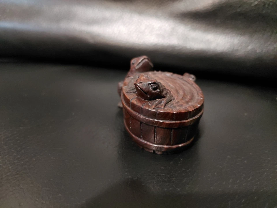 Toad Japanese Nutsuke Sash Toggle Wood Carving - Image 2 of 4