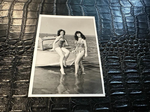 #295 BETTIE PAGE 5x4 B&W PINUP PHOTO
