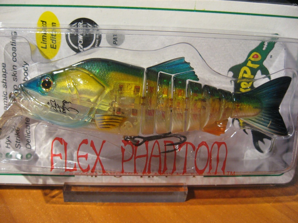 Leurre Souple Strike Pro Flex Phantom, Multi-articulé, 1 1/4 Oz, Couleur Red Spectre (neuf)
