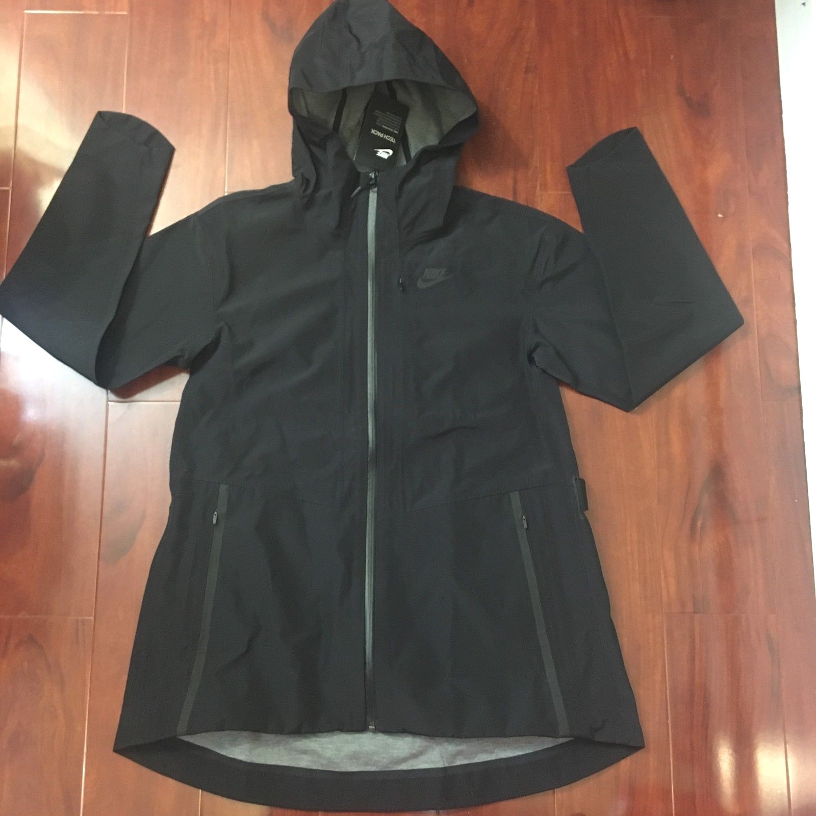 nike tech shield hooded jacket