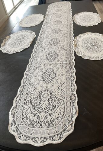 Vintage Quaker Lace Crochet Cream Doilies Runner  Lot of 5 New Cond - Picture 1 of 8