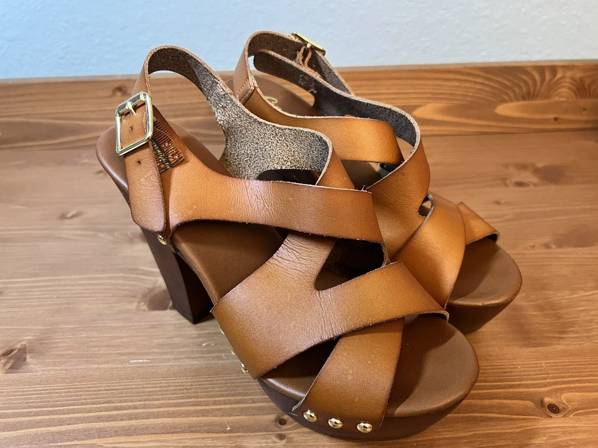 Pre-owned Leather Sandals In Brown