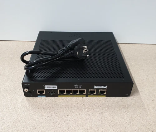 Cisco C931-4P • Services Router 4-Port-Switch integriet • Gigabit Ethernet-2xWAN