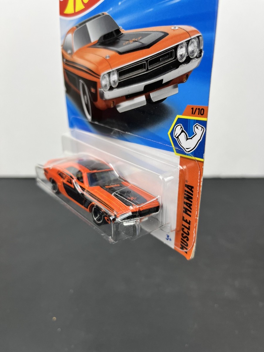 Hot Wheels 2025 Mainline Muscle Mania '71 Dodge Challenger Orange