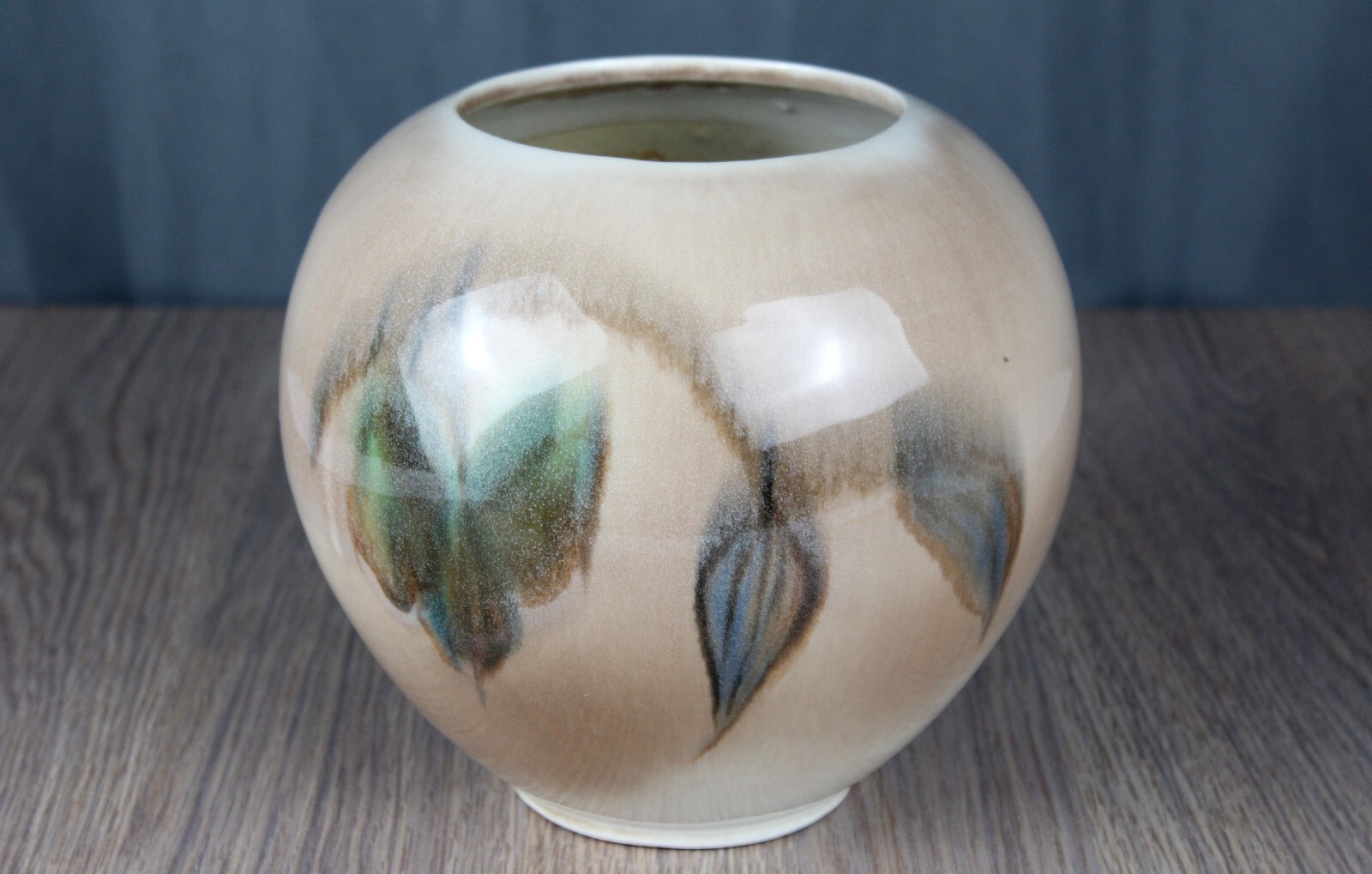 Francis Joseph Vontury orb vase w/ grape vine, New Jersey studio