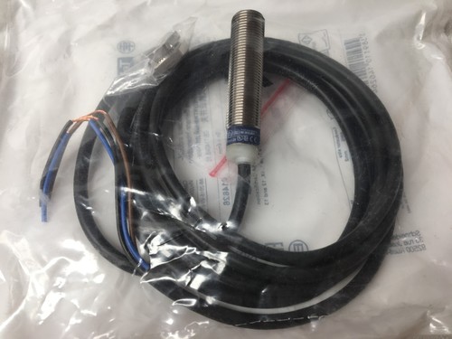 New! Telemecanique XS612B1NAL2 Inductive Proximity Switch (#60257) - Picture 2 of 5