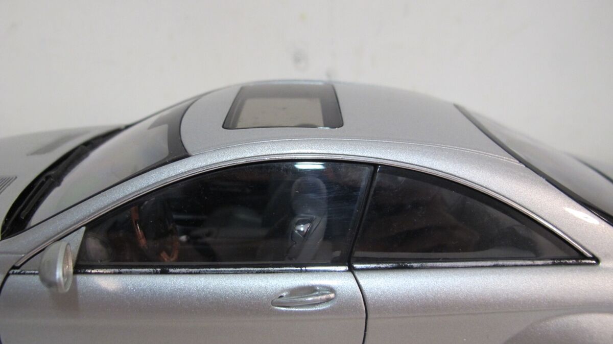 1:18 AUTOART MERCEDES BENZ CL KLASSE C216 SILVER (FULL OPEN 1:18 AUTOART MERCEDES BENZ CL KLASSE C216 SILVER (FULL OPEN