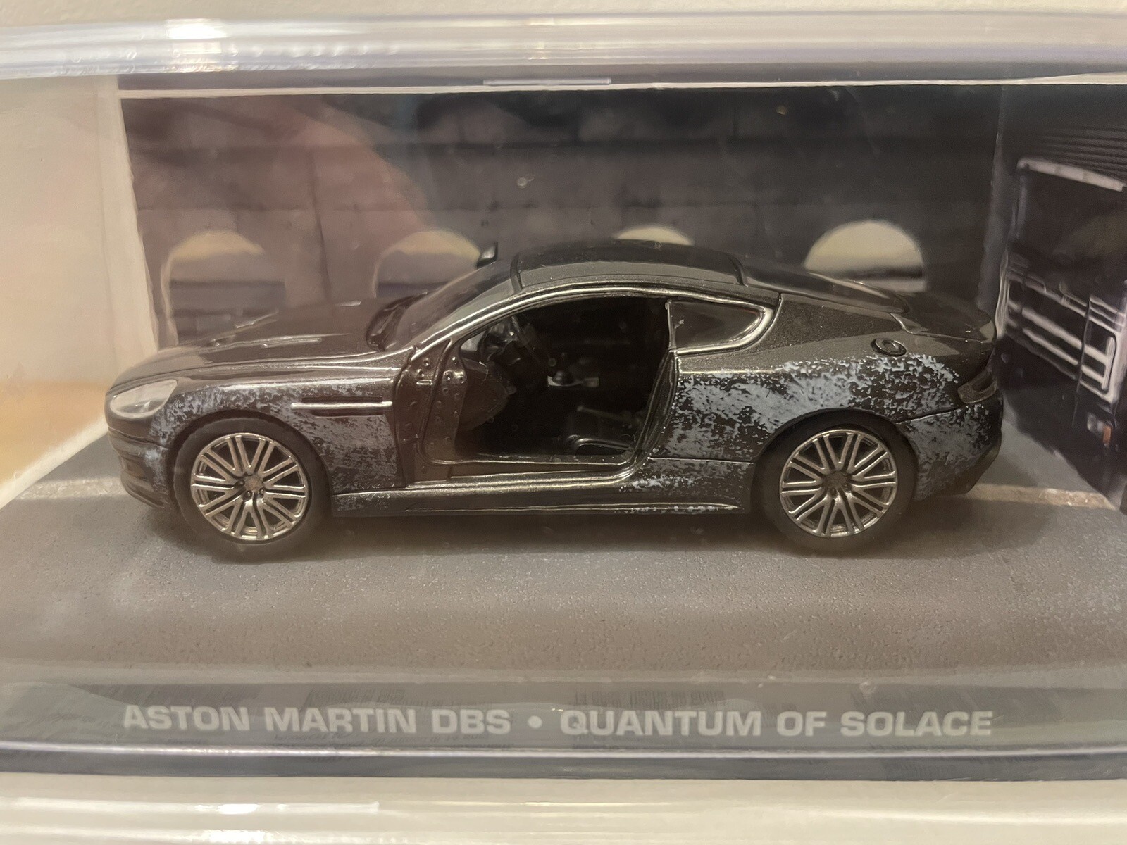 Picture 3 of 6