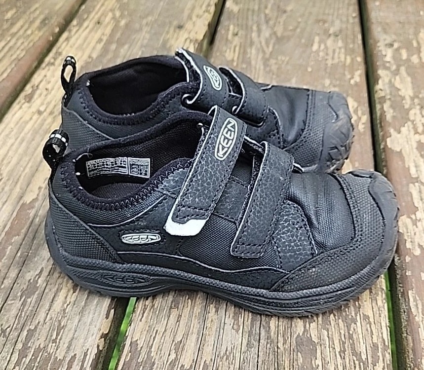 Keen Little Kids Speed Hound 11 Nero Scarpe da esterno per bambini