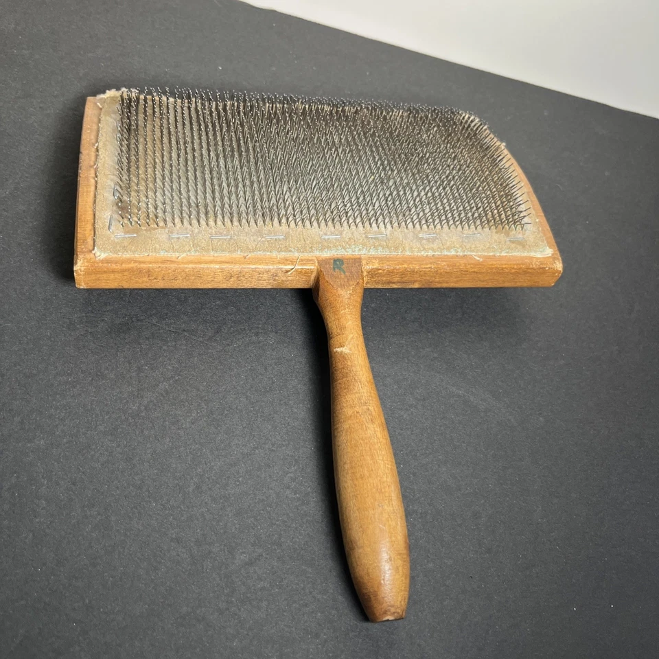 Clemes & Clemes Curved Back Wool Hand Card Vintage Fiber Art Tool - Image 3 of 4