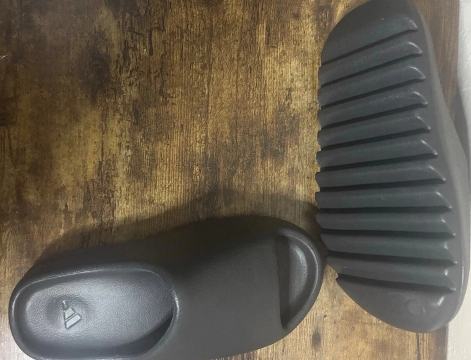 Adidas Yeezy Onyx Slide para hombre talla 8 Foto 4 de 4