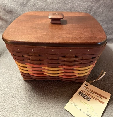 Longaberger 2009 Autumn Leaves Large Berry Basket & Wood Lid 8.5"X8.75"X5"#11564 - Image 1 of 4