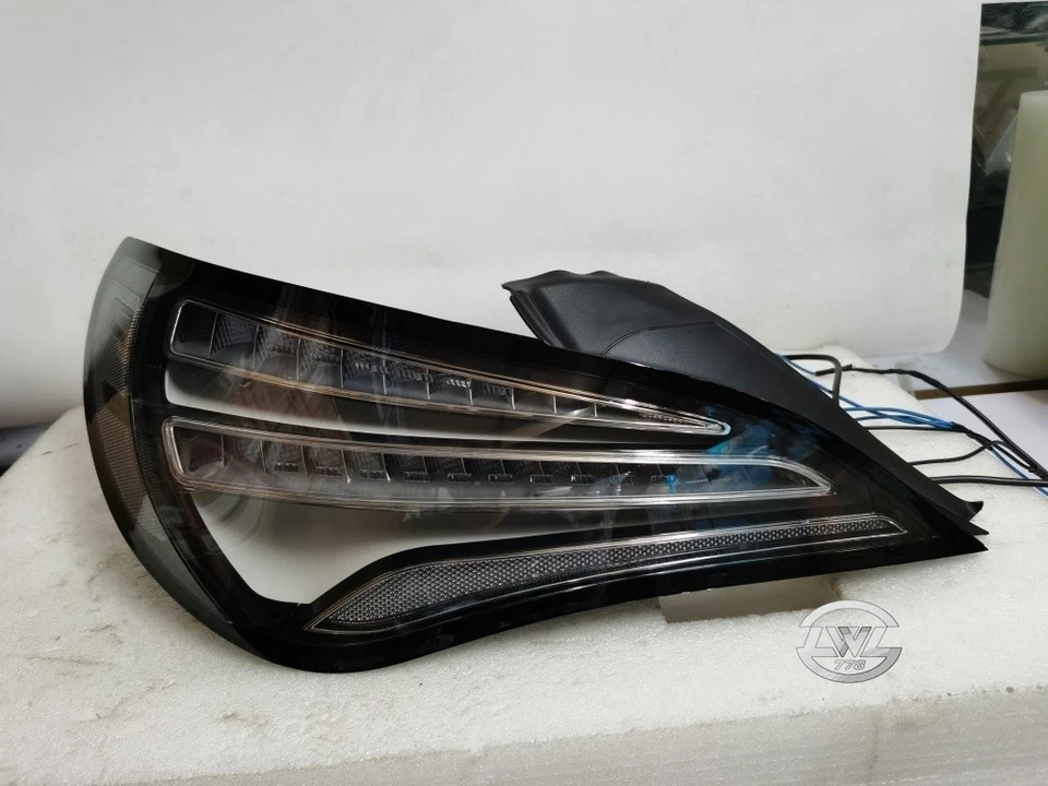 Conjunto de luces traseras de lente ahumada para Mercedes-Benz CLA45 AMG CLA250 2015-19 Foto 3 de 4