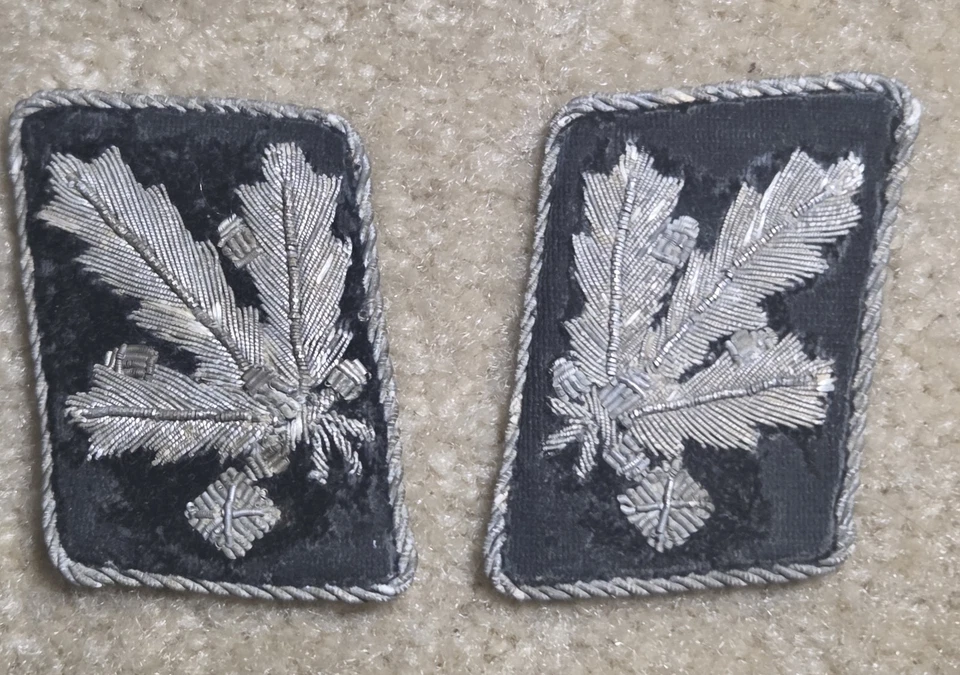 Par de pestañas militares a juego de insignias militares de la Segunda Guerra Mundial German Groupführer Foto 3 de 4