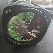 United Instruments Inc. Man/Fuel Pressure Gauge 6331 Beechcraft Debonair
