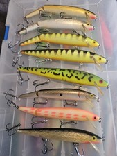 8 Assorted Rebel Discontinued Floating Stickbaits New Hardware