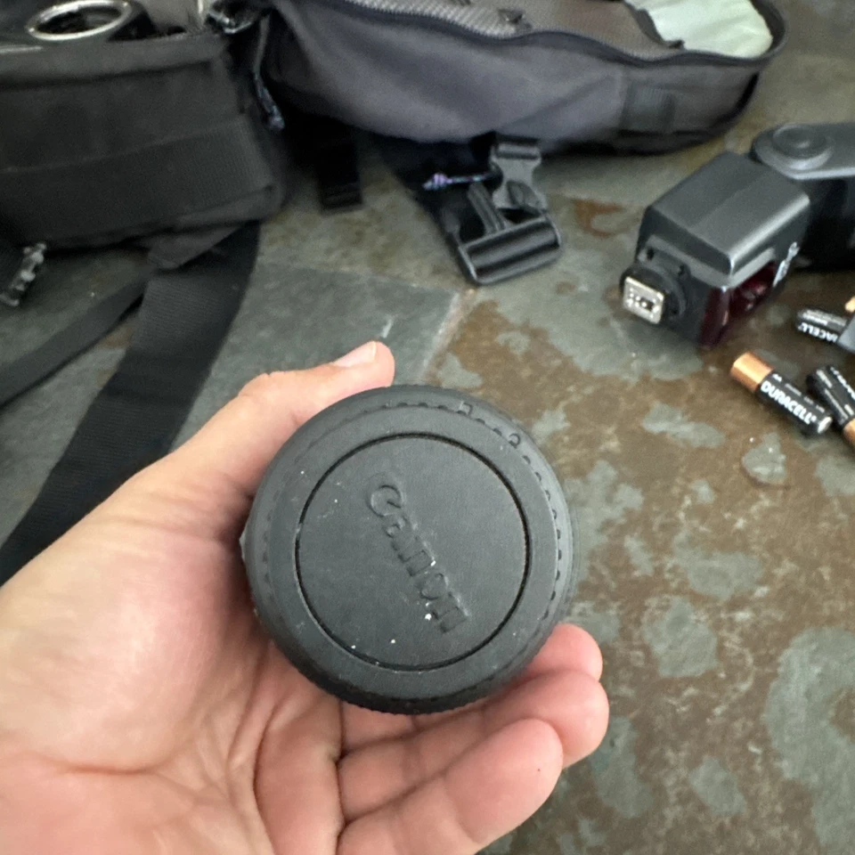 Canon EF 75-300mm f/4-5.6 III Telephoto Zoom Lens - Image 2 of 3