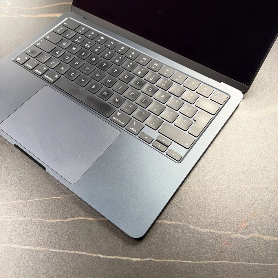Apple MacBook Air 13" M2 · 16GB · 1TB, photo 3 of 5