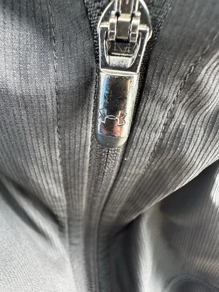 Chaqueta Under Armour Mujer Mediana Negra Cremallera Completa AllSeasonGear Ligera Foto 3 de 4