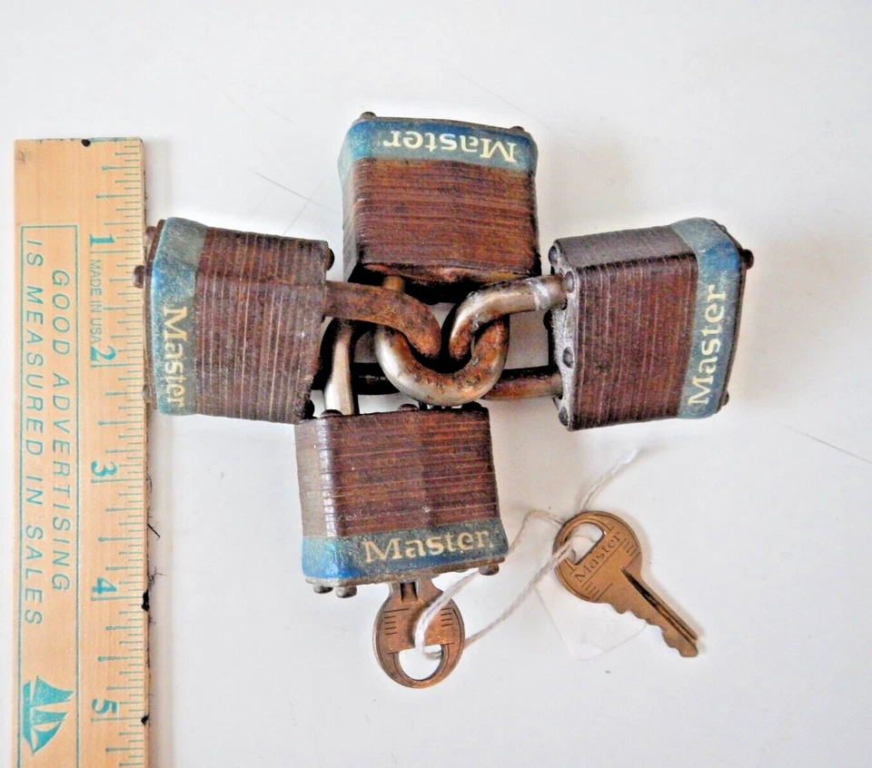 (4) Vintage - Master Lock - No. 3 - Heavy Commercial - Keyed Alike - with 2 Keys - Image 3 of 4