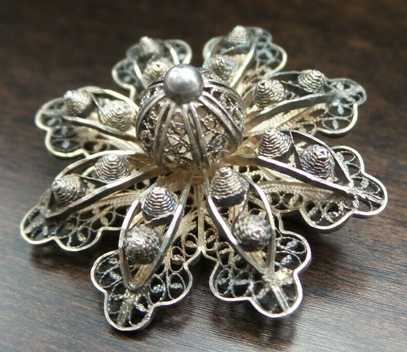 Beautiful Vintage 1930s Spanish 750 Silver Filigree Designer