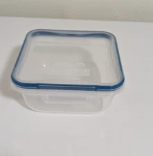 Snapware Plastic Food Container Square 5.5 Cup (Square)