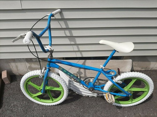 VIntage 80s bmx bike. Traker freestyle 