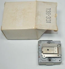 NOS Robertshaw INVENSYS T36-301 PNEUMATIC ROOM THERMOSTAT KIT 